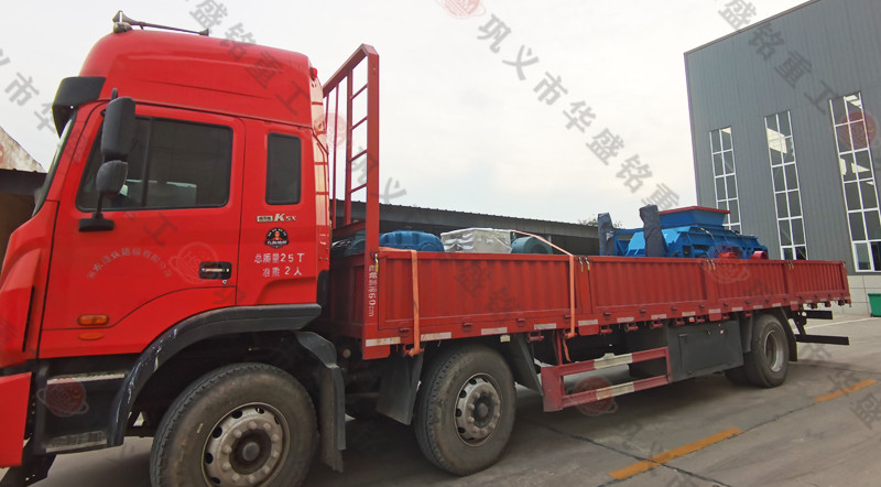 時產50噸800x800對輥制砂機發(fā)往四川廣漢